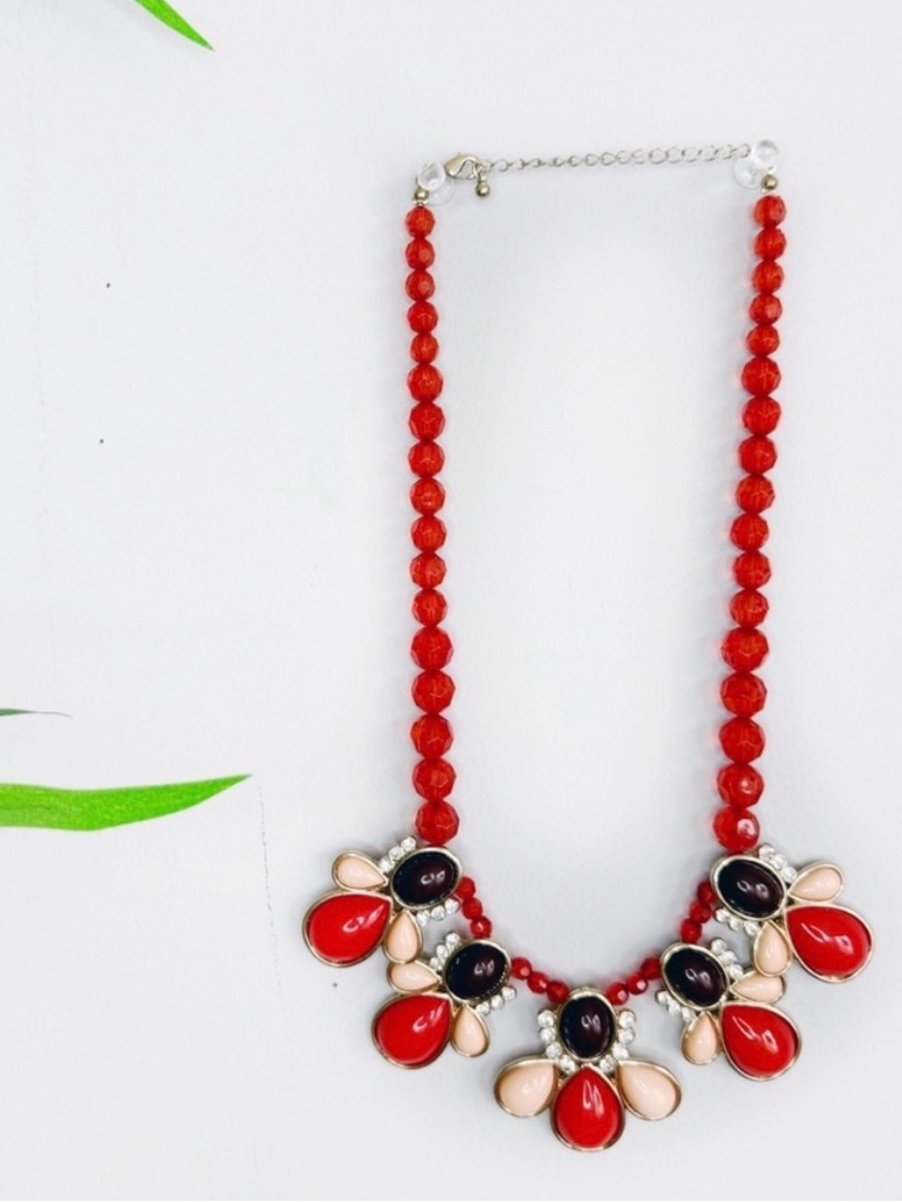 Versona Accessories Beaded Statement Necklace in Red & Brown